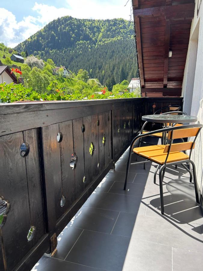 Casa Mia Hotel Moeciu De Sus Exterior foto