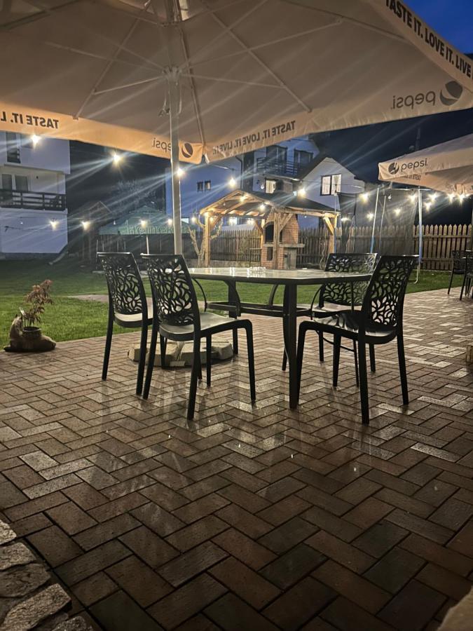 Casa Mia Hotel Moeciu De Sus Exterior foto